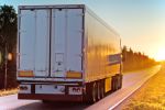vrachtwagen op autobaan